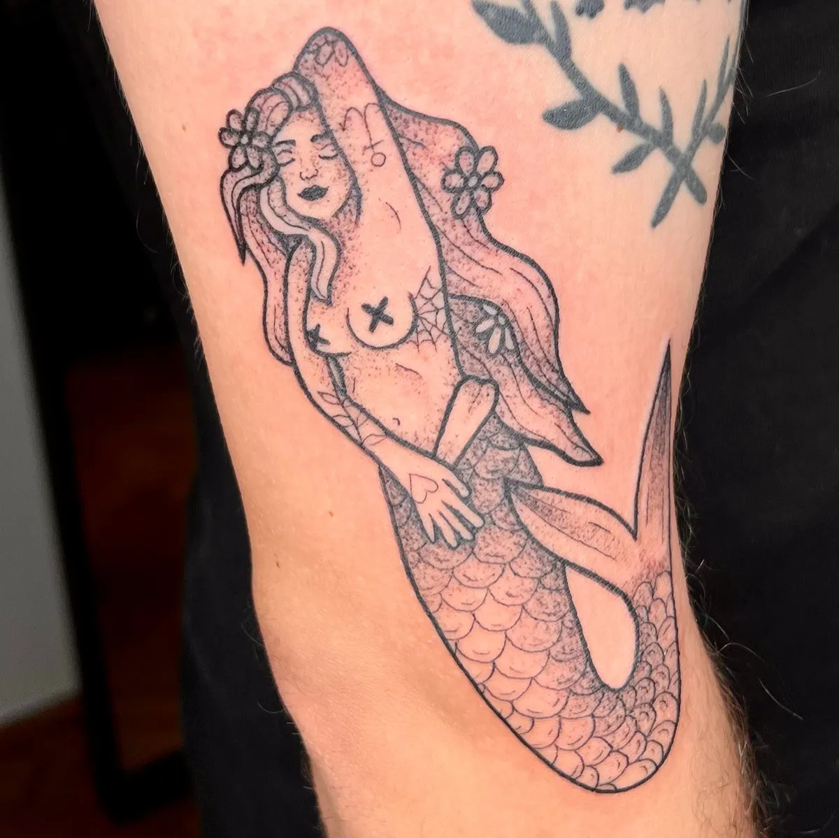 candy_ragequit_tattoo_zürich_019.webp - Image of Candy, Artist at Ragequit Tattoo Piercing Zurich