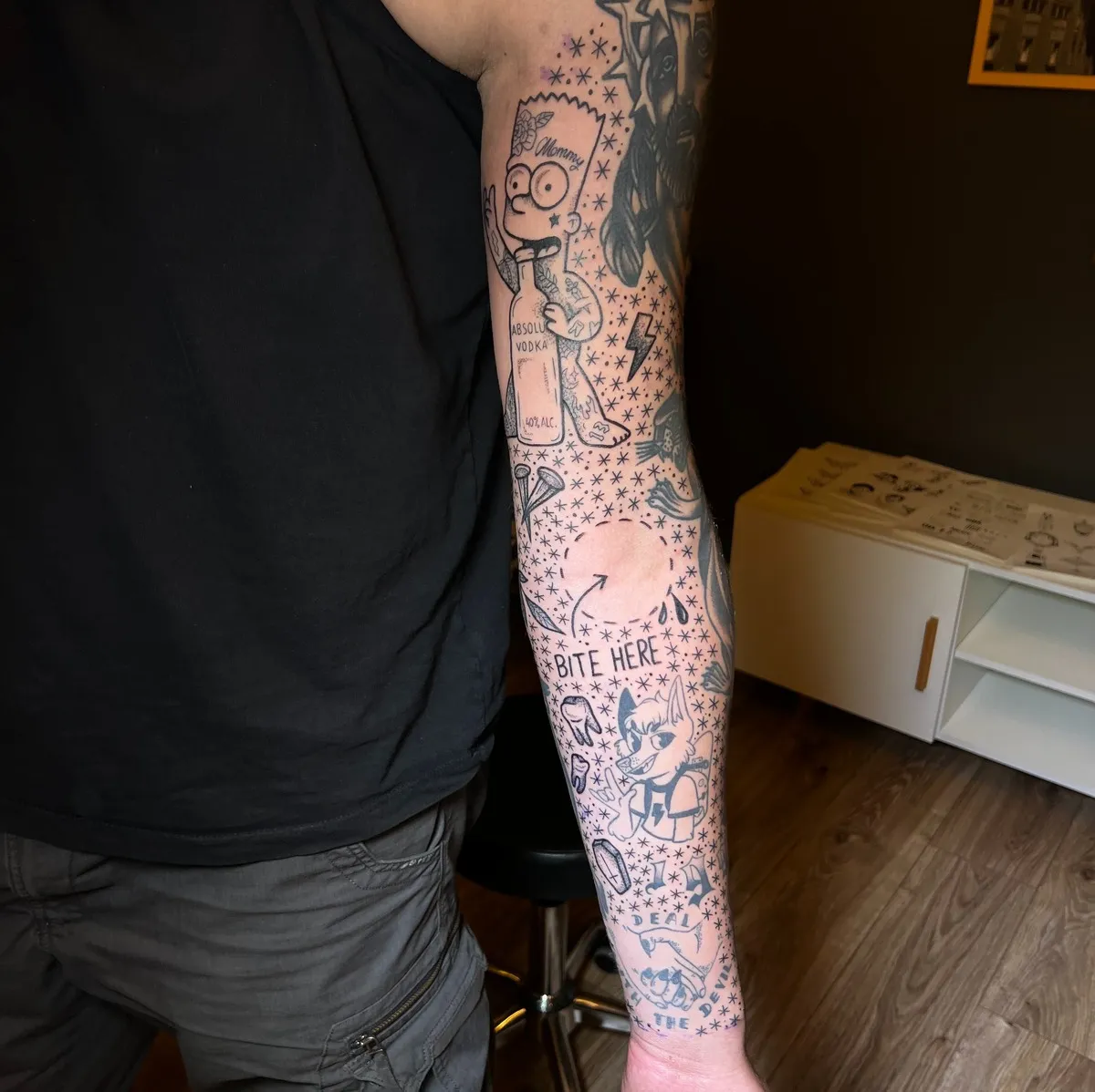 candy_ragequit_tattoo_zürich_043.webp - Image of Candy, Artist at Ragequit Tattoo Piercing Zurich