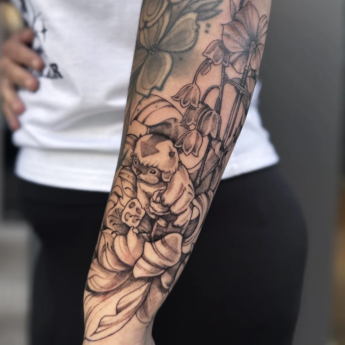 eileen_ragequit_tattoo_zürich_001.webp - Image of Eileen, Artist at Ragequit Tattoo Piercing Zurich