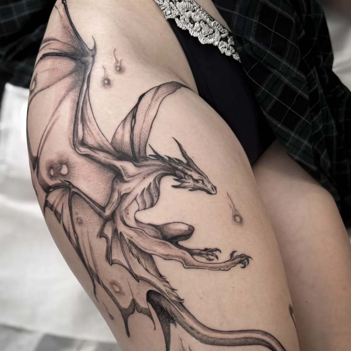 eileen_ragequit_tattoo_zürich_009.webp - Image of Eileen, Artist at Ragequit Tattoo Piercing Zurich