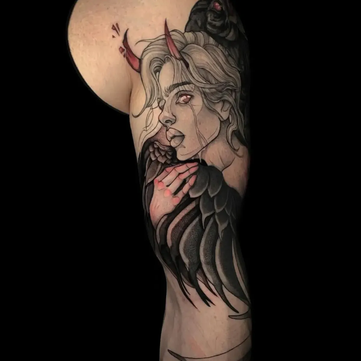 luna_ragequit_tattoo_zürich_005.webp - Image of Luna, Artist at Ragequit Tattoo Piercing Zurich