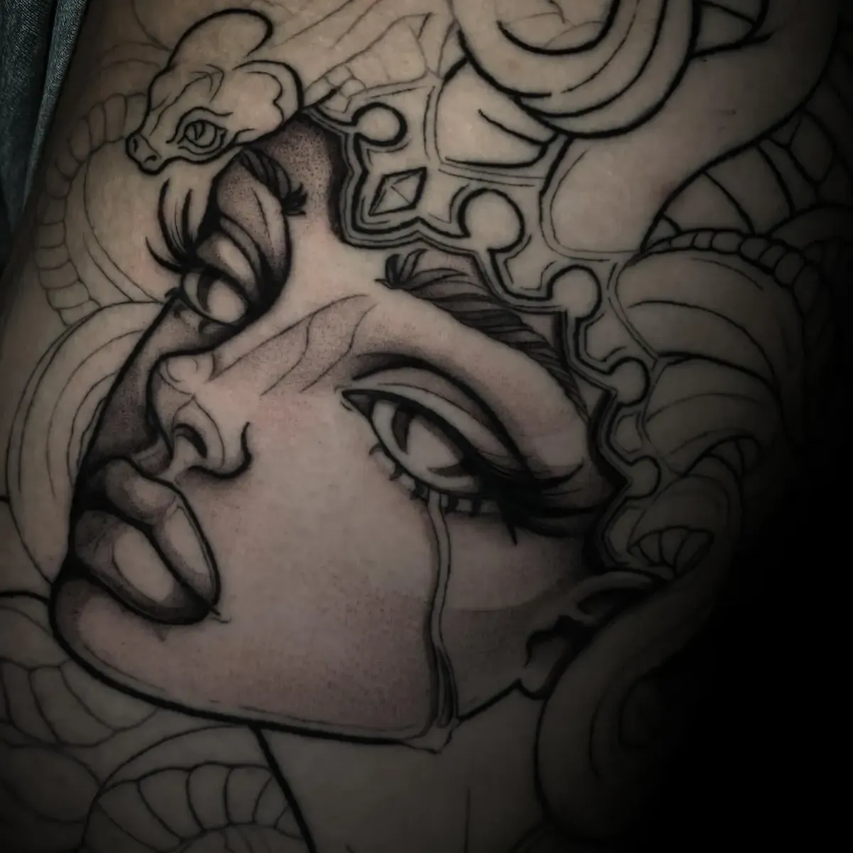 luna_ragequit_tattoo_zürich_007.webp - Image of Luna, Artist at Ragequit Tattoo Piercing Zurich