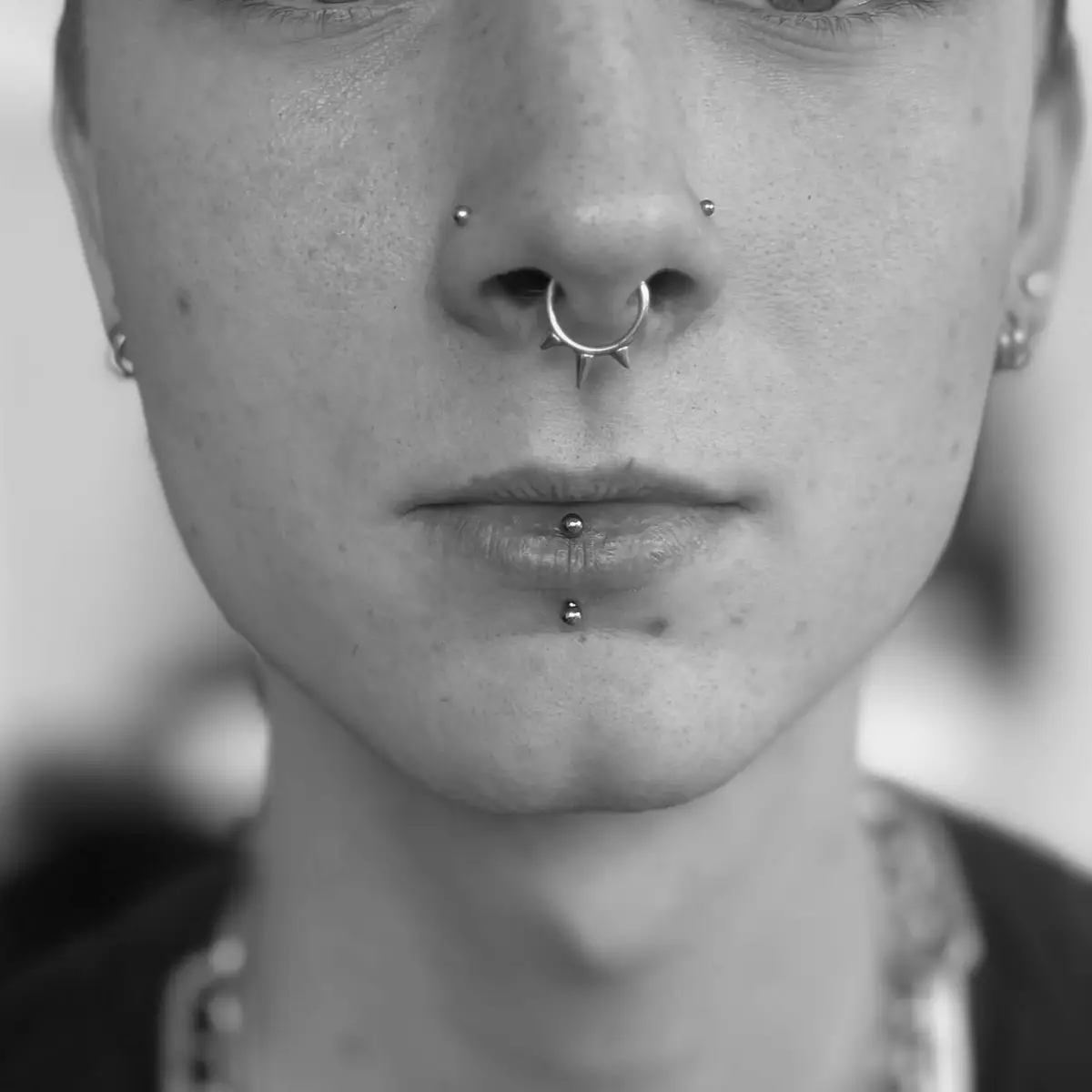 nina_ragequit_piercing_zürich_005.webp - Image of Nina, Artist at Ragequit Tattoo Piercing Zurich