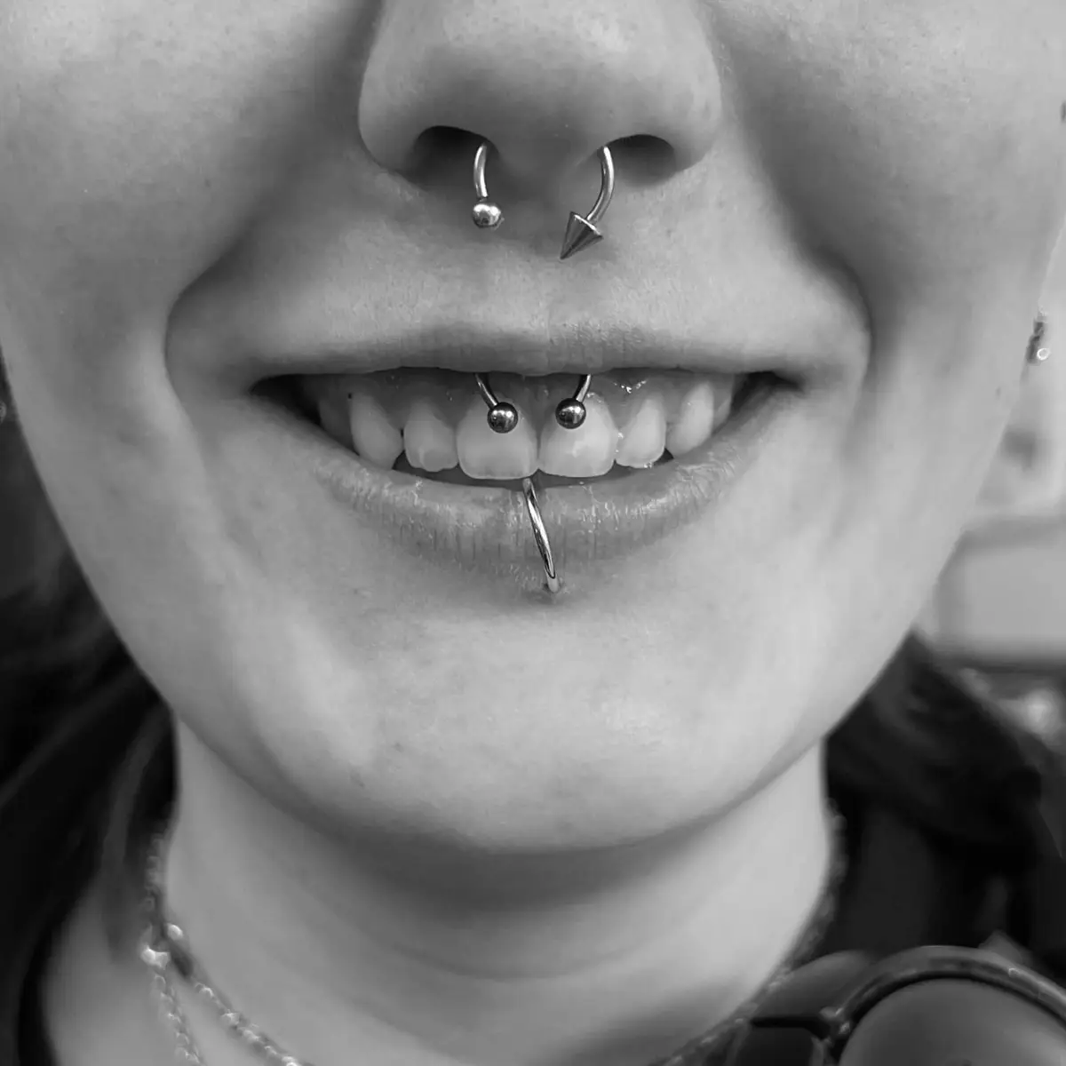 nina_ragequit_piercing_zürich_030.webp - Image of Nina, Artist at Ragequit Tattoo Piercing Zurich