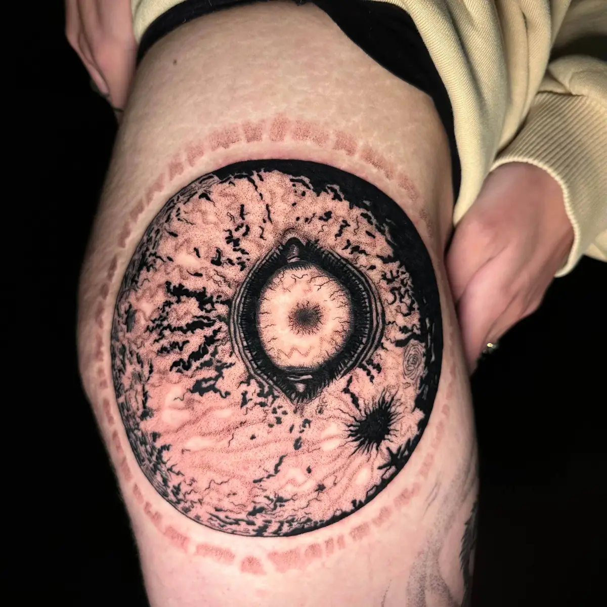 noemi_ragequit_tattoo_zürich_016.webp - Image of Noemi, Artist at Ragequit Tattoo Piercing Zurich