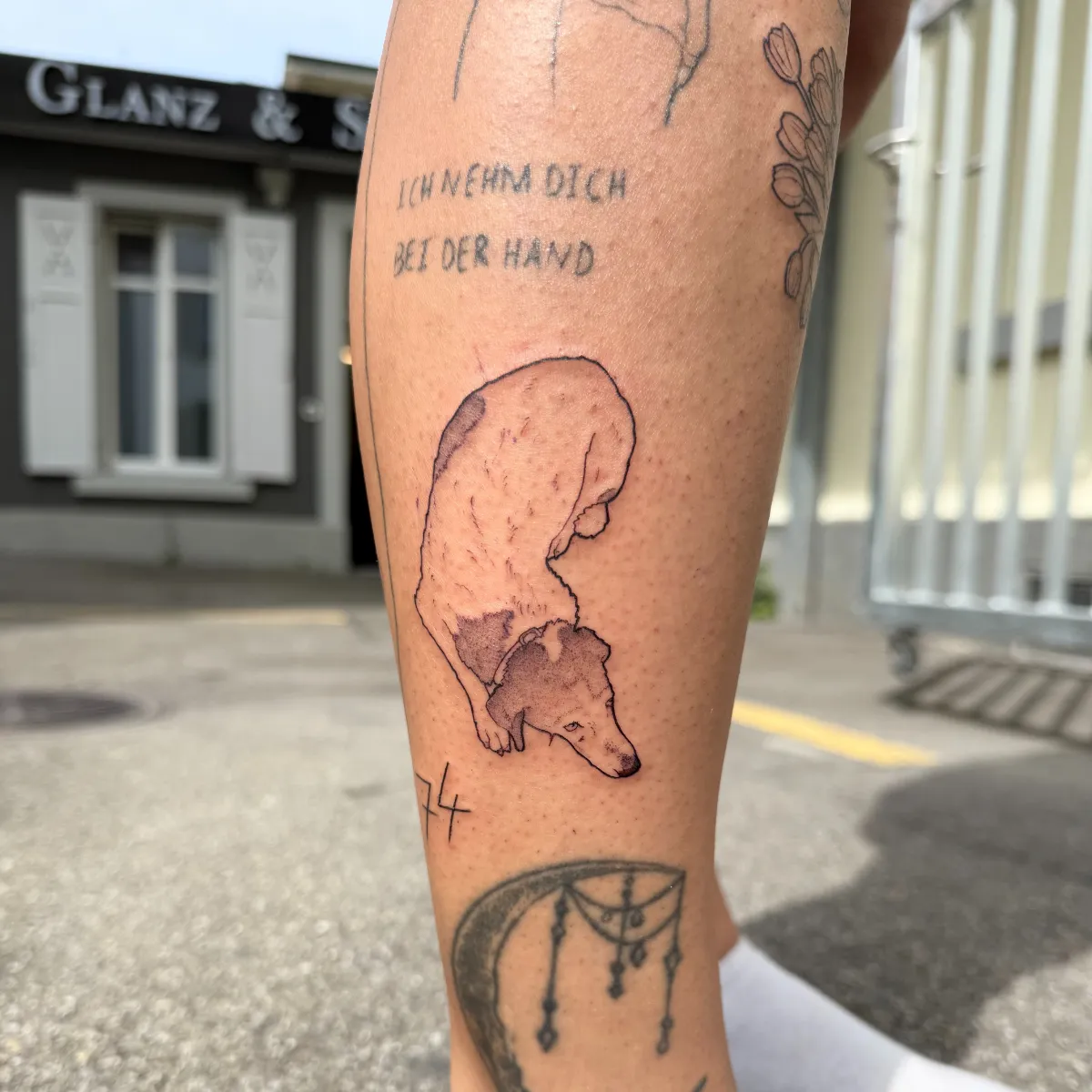 vany_ragequit_tattoo_zürich_022.webp - Image of Vany, Artist at Ragequit Tattoo Piercing Zurich